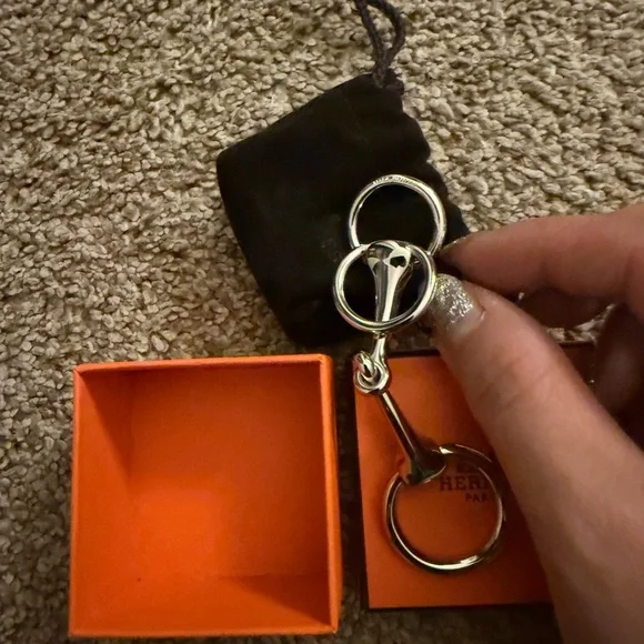 Silver Keychain - Picture 3 of 4